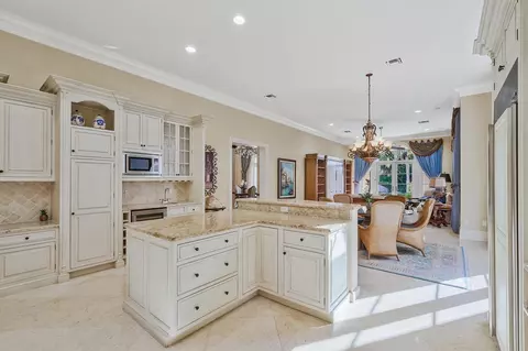 Kitchen - 523 Bald Eagle Dr, Jupiter, FL 33477 photo 1 of 5