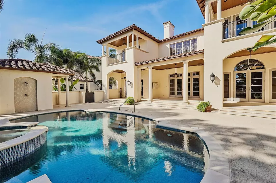 Exterior - 523 Bald Eagle Dr, Jupiter, FL 33477 photo 9 of 12