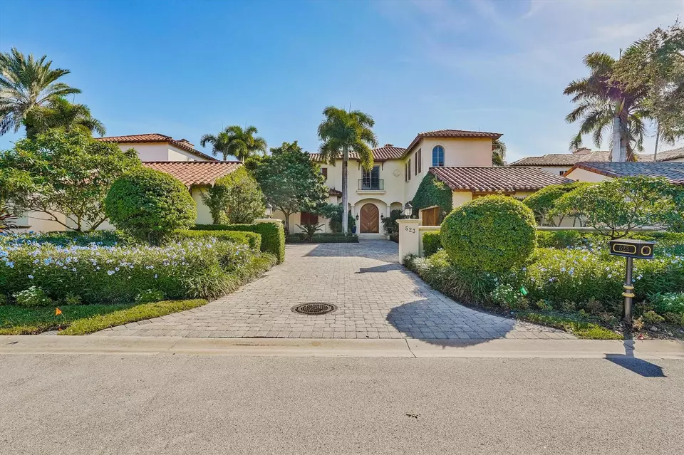 Exterior - 523 Bald Eagle Dr, Jupiter, FL 33477 photo 3 of 12