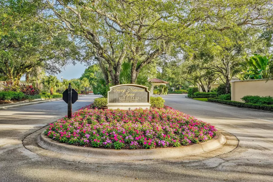 View/Area - 523 Bald Eagle Dr, Jupiter, FL 33477 photo 7 of 7