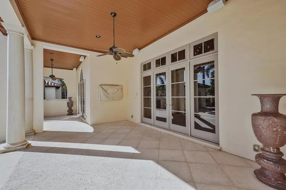 Exterior - 523 Bald Eagle Dr, Jupiter, FL 33477 photo 11 of 12