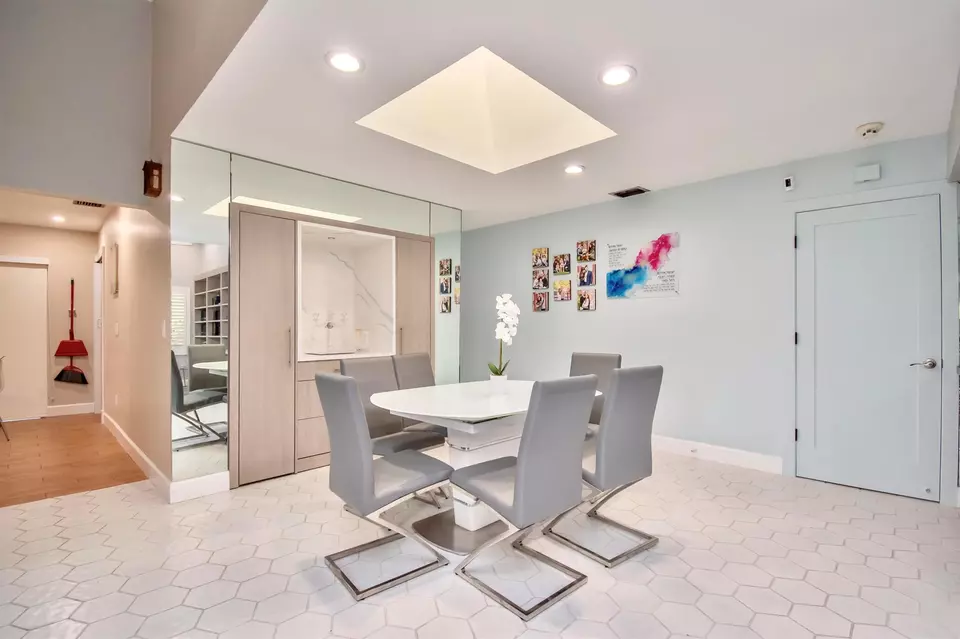 Dining - 7504 Sierra Dr E, Boca Raton, FL 33433 photo 1 of 4