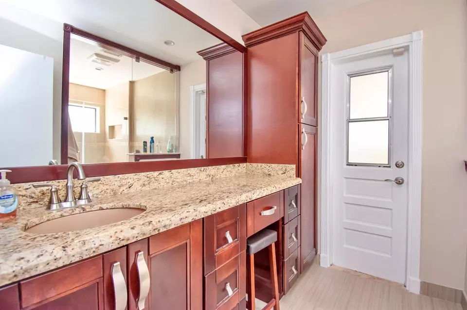 Bath - 7504 Sierra Dr E, Boca Raton, FL 33433 photo 1 of 4