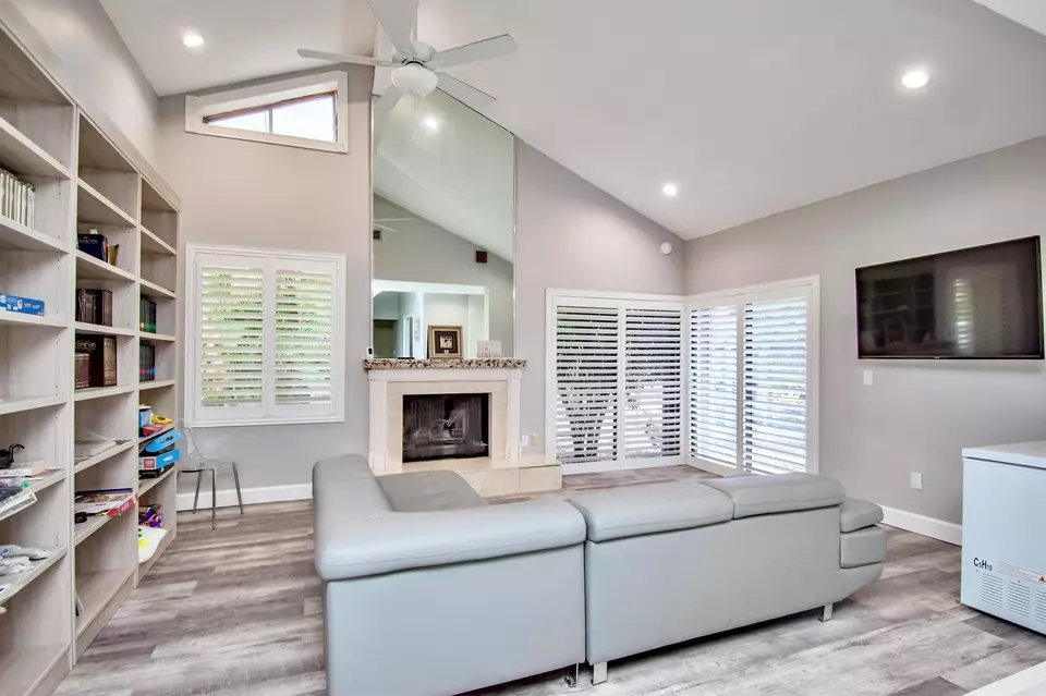 Living - 7504 Sierra Dr E, Boca Raton, FL 33433 photo 2 of 4