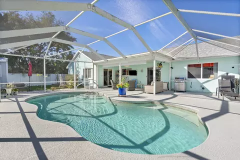 2361 SE Saphire Ter, Port Saint Lucie, FL 34952