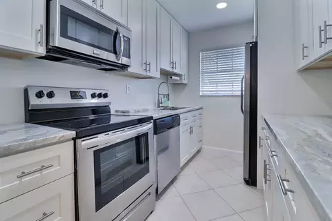 1330 High Point Pl N #C, Delray Beach, FL 33445