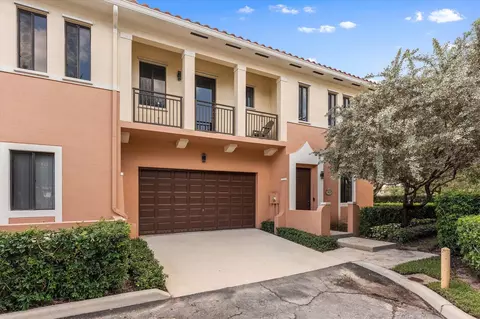 2426 Venetian Way, Boynton Beach, FL 33426