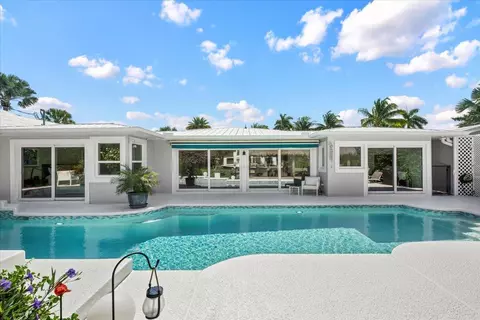518 SW South Carolina Dr, Stuart, FL 34994