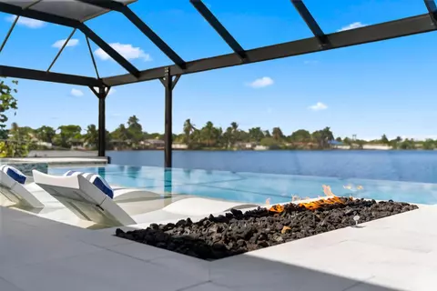 2511 NE 209th Ter, Miami, FL 33180