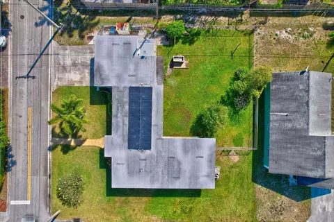 609 16th Ave N, Lake Worth Beach, FL 33460