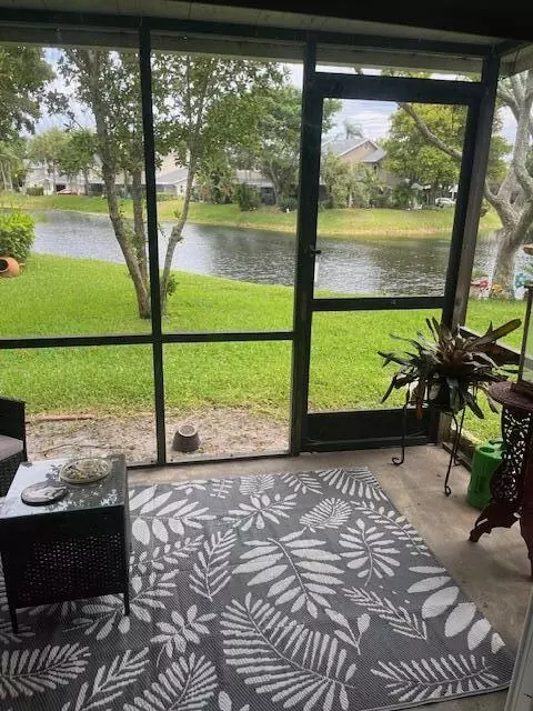 2078 Discovery Cir E, Deerfield Beach, FL 33442