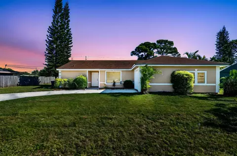 175 SE Floresta Dr, Port Saint Lucie, FL 34983