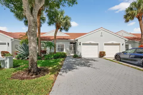 8393 Logia Cir, Boynton Beach, FL 33472