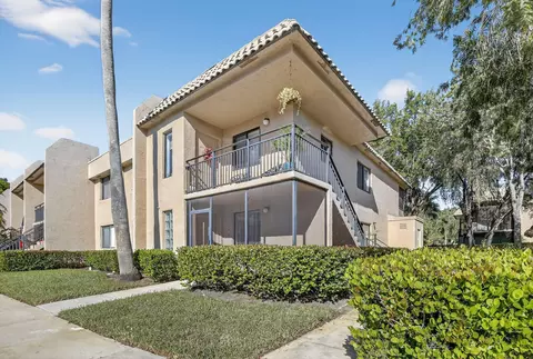 380 Racquet Clb #106, Weston, FL 33326