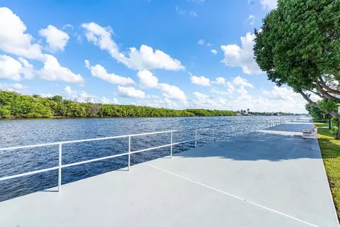 320 Horizons W #103, Boynton Beach, FL 33435