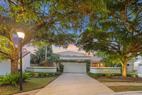 16673 Madrid Ct, Delray Beach, FL 33484