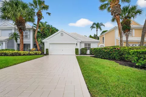 9333 Heathridge Dr, West Palm Beach, FL 33411