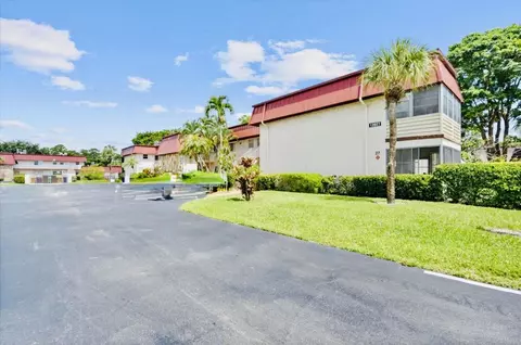 12027 Greenway Cir #204, Royal Palm Beach, FL 33411
