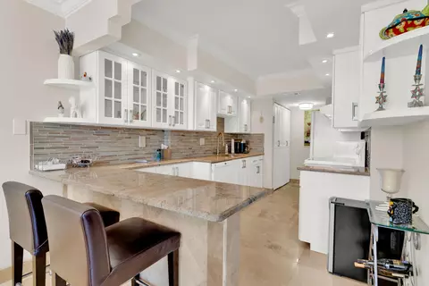 799 Jeffery St #4070, Boca Raton, FL 33487