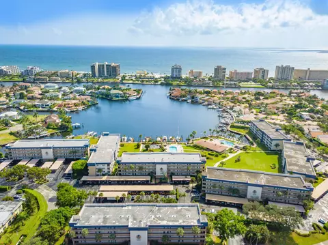 3351 Spanish Trl #115, Delray Beach, FL 33483