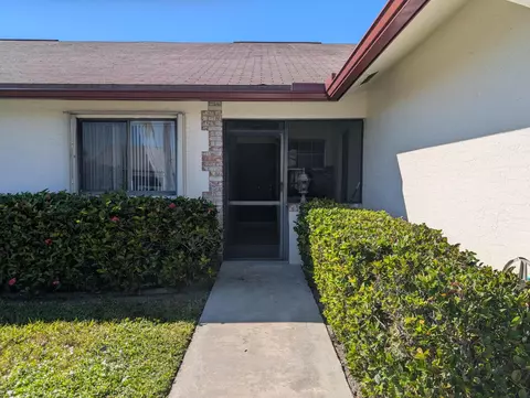 146 Moccasin Trl S, Jupiter, FL 33458