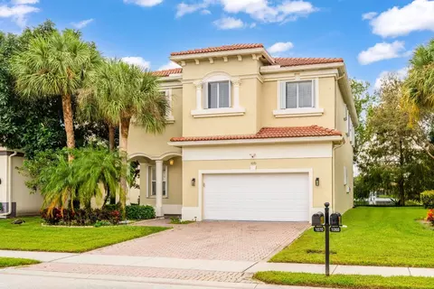 1070 Grove Park Cir, Boynton Beach, FL 33436