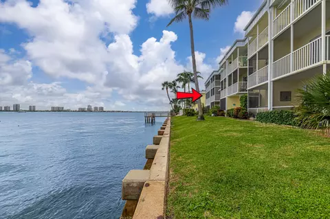 101 Doolen Ct #201, North Palm Beach, FL 33408
