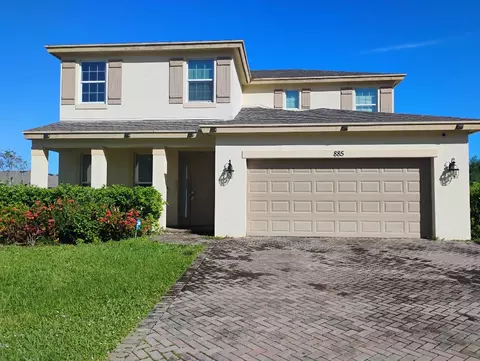 885 Bent Creek Dr, Fort Pierce, FL 34947