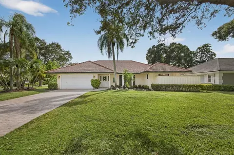 13 Saint Giles Rd, Palm Beach Gardens, FL 33418