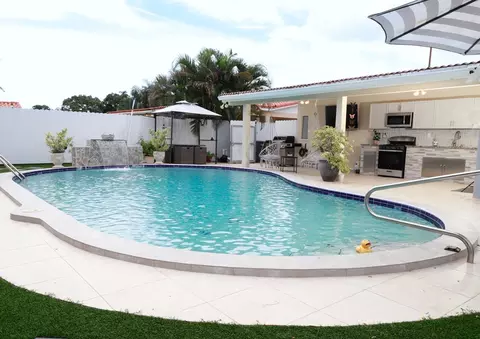 352 Greenbrier Dr, Lake Worth Beach, FL 33461