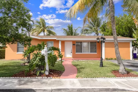 3329 El Vedado Ct E, West Palm Beach, FL 33405