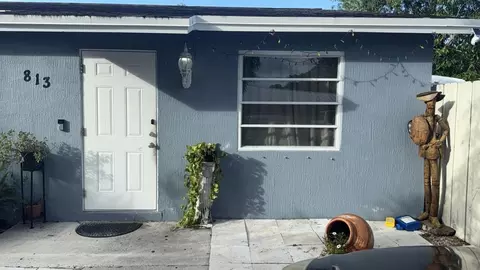 813 Fairview, Lake Worth, FL 33461