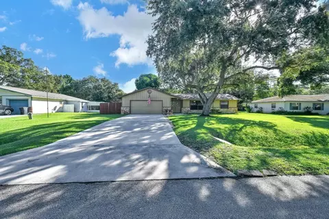 4410 Areca Palm Dr, Fort Pierce, FL 34982