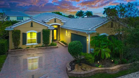 11400 SW Hillcrest Cir, Port Saint Lucie, FL 34987