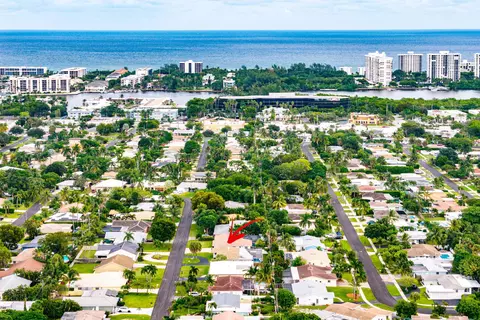 262 NE 24th Ct, Boca Raton, FL 33431