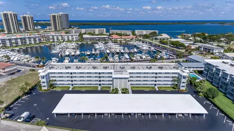 907 Marina Dr #402, North Palm Beach, FL 33408