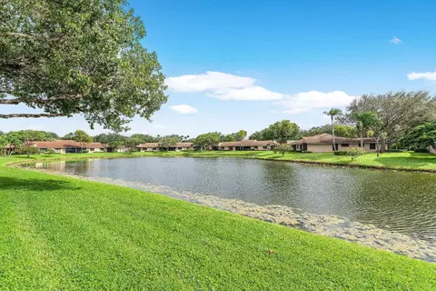8282 Springlake, Boca Raton, FL 33496