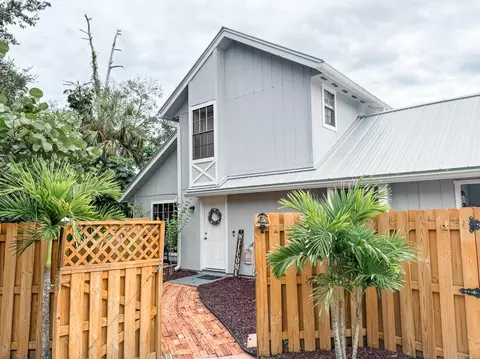 1585 17th Ln SW, Vero Beach, FL 32962