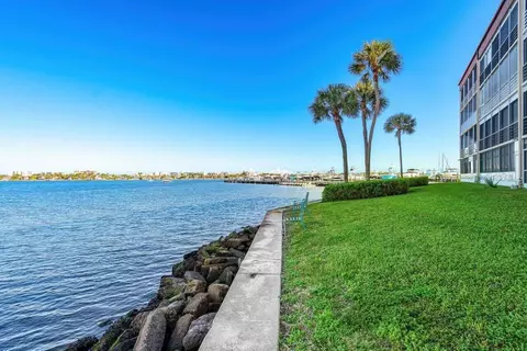 200 Waterway S #202, Lantana, FL 33462