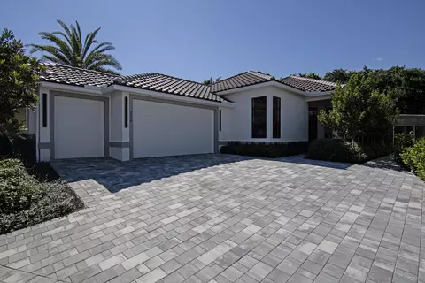 2579 Players Ct, Wellington, FL 33414