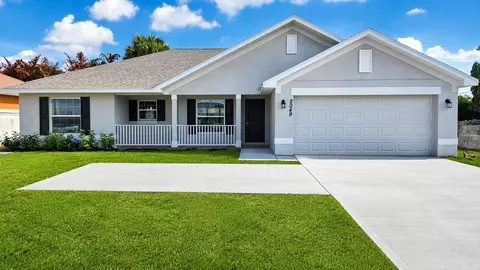 2049 SW Bayshore Blvd, Port Saint Lucie, FL 34984