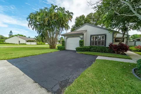 13335 Bedford Mews Ct, Wellington, FL 33414