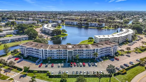 4102 Oakridge V, Deerfield Beach, FL 33442