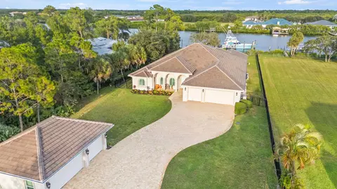 2821 SE North Lookout Blvd, Port Saint Lucie, FL 34984