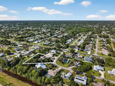 482 Arbor St, Sebastian, FL 32958