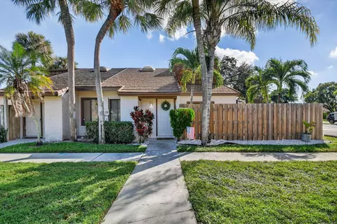 4132 Palm Bay Cir #A, West Palm Beach, FL 33406