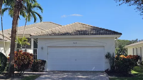 9628 Crescent View Dr N, Boynton Beach, FL 33437