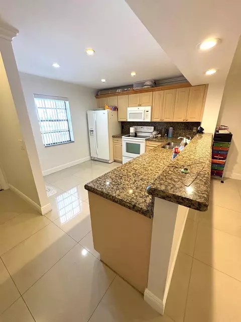 1400 NW 45th St #B7, Pompano Beach, FL 33064