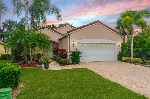 467 NW Lismore Ln, Port Saint Lucie, FL 34986