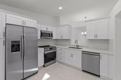 8273 Springtree Rd, Boca Raton, FL 33496